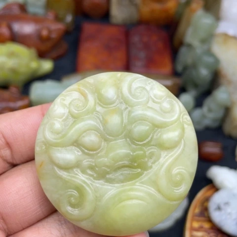 蛇纹石玉未镶嵌颈饰67