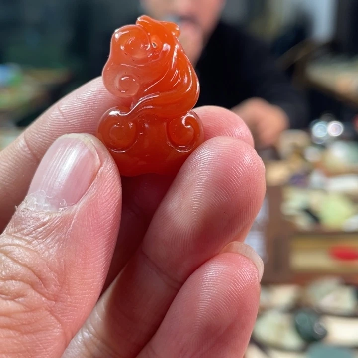 颈饰未镶嵌南红玛瑙