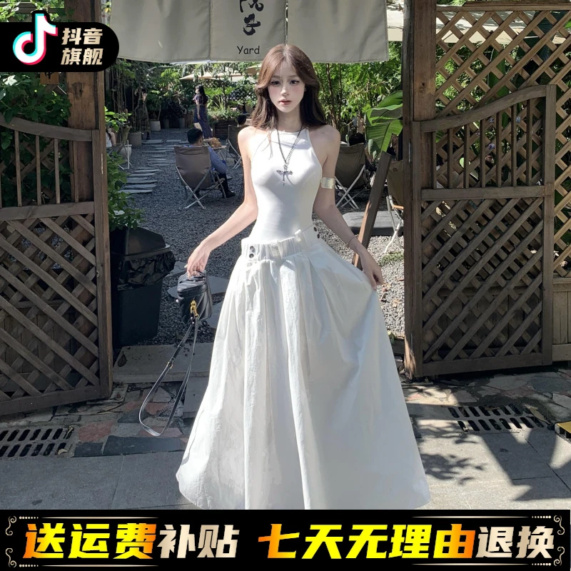 白色假两件无袖背心连衣裙子女2025夏新款法式气质收腰度假风长裙