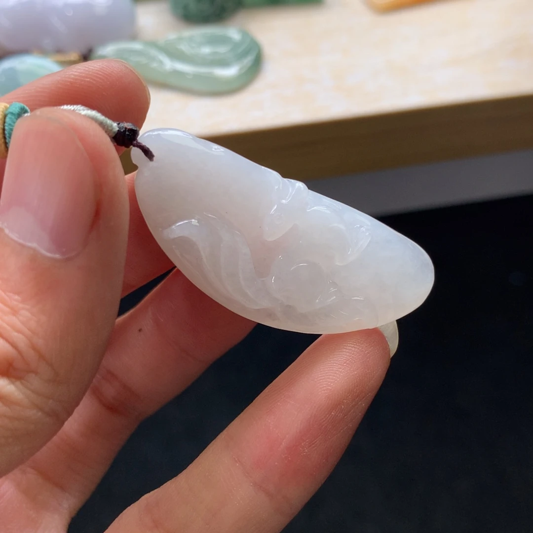 翡翠未镶嵌颈饰吊坠