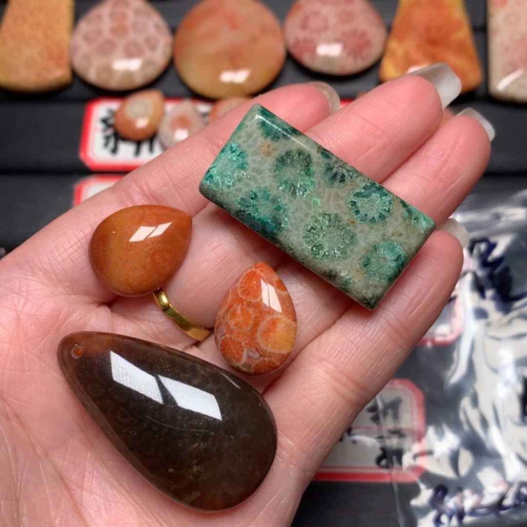 【闪购商品】硅化玉颈饰未镶嵌相**光