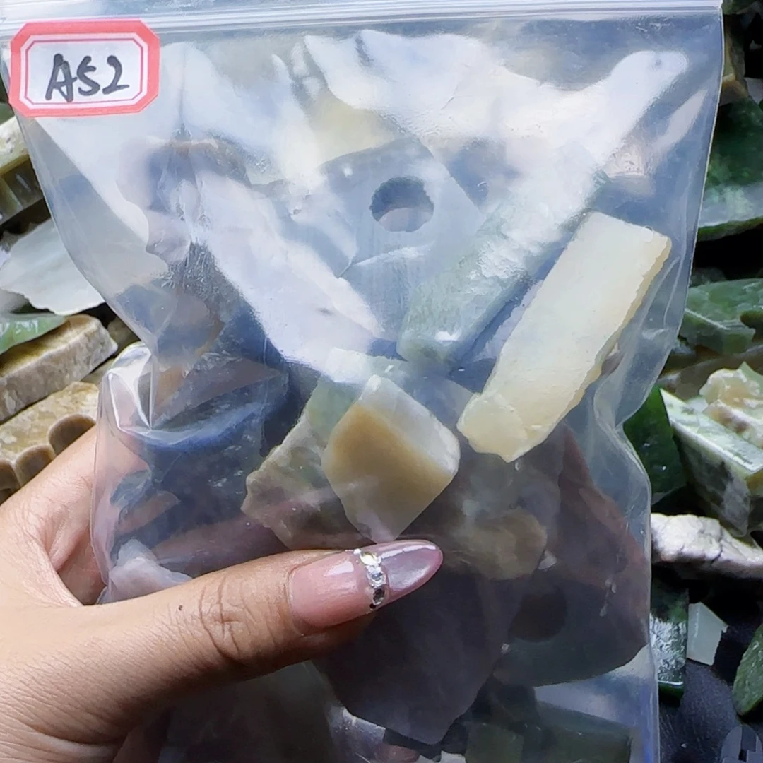 蜗***飙未镶嵌和田玉珠宝半成品