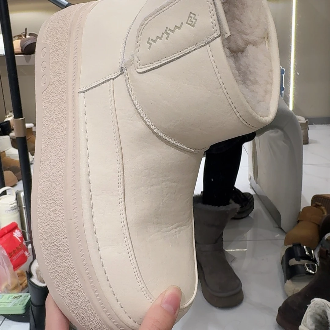 小***熊38码白色玛莎玛索货号320