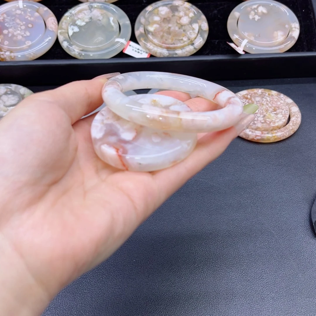 玛瑙/玉髓手镯未镶嵌5756