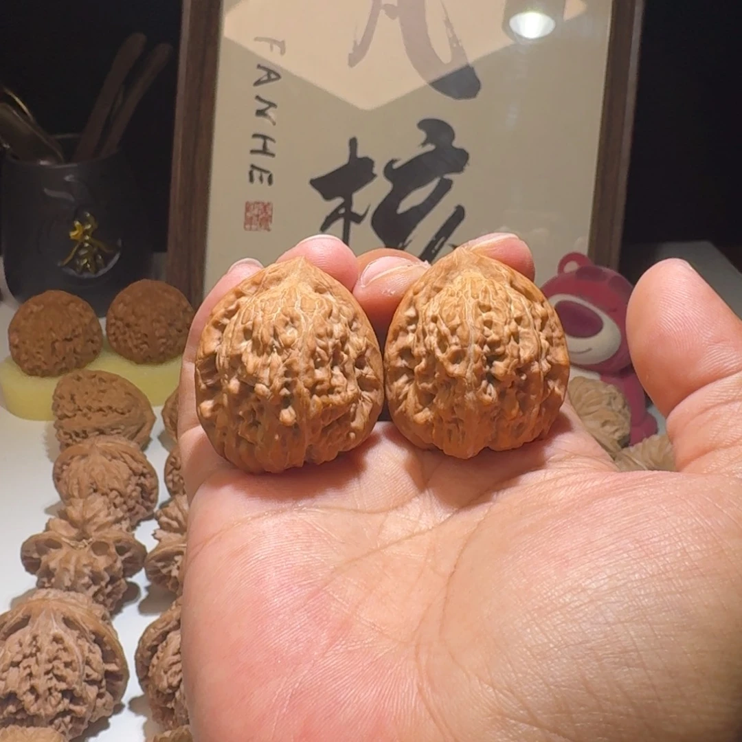 文玩核桃吊坠35尺寸赤龙鸡心