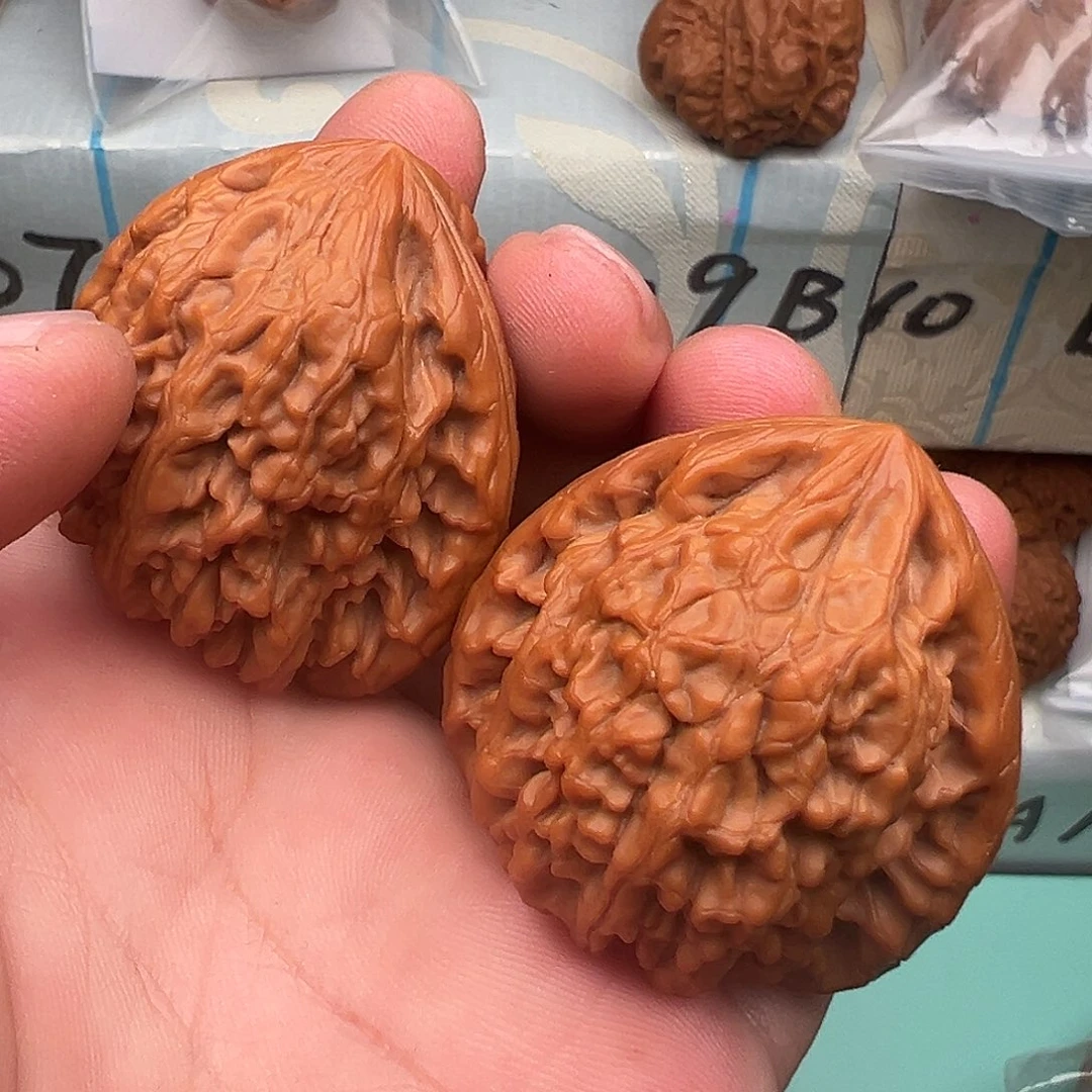 黑***弟桃核把件福利对虎头王42