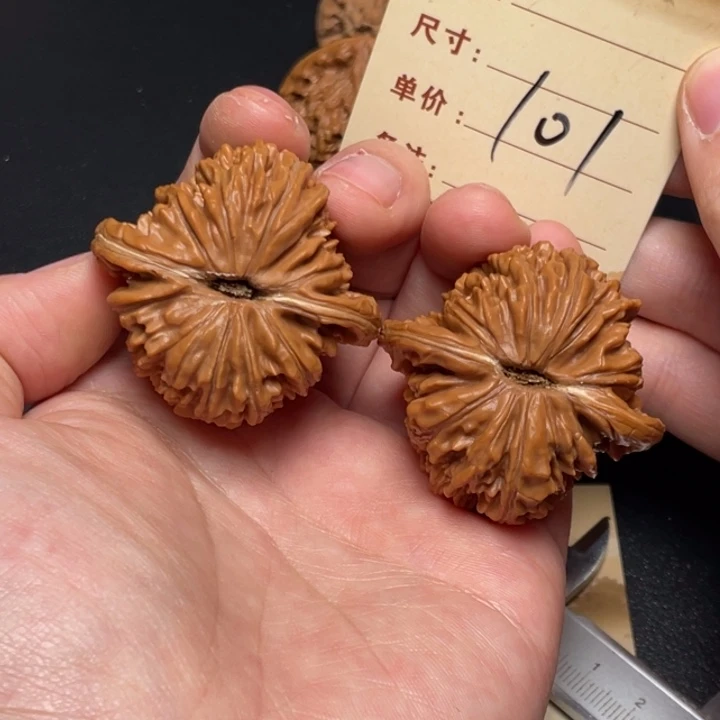 文玩核桃把件四座楼45尺以打底101