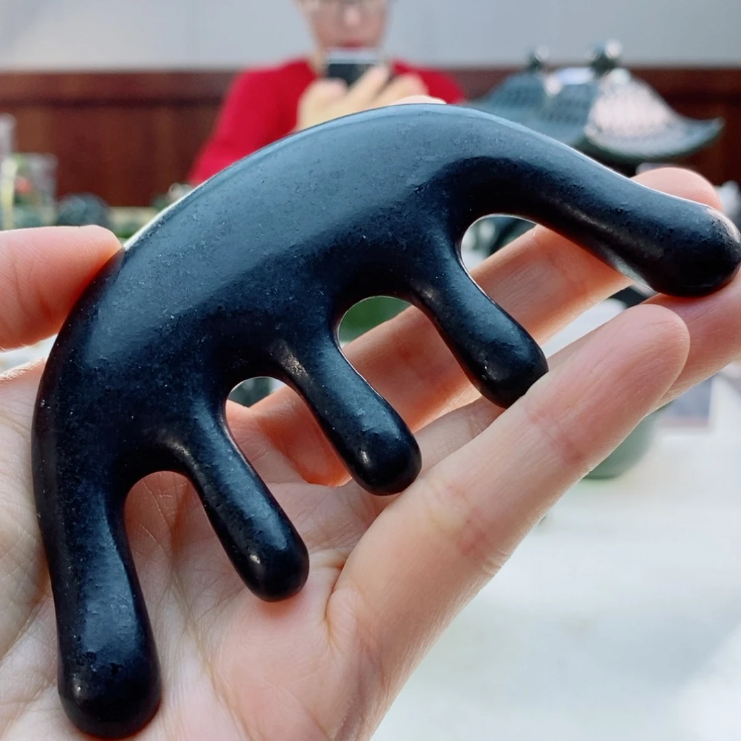 未镶嵌和田玉（青玉）摆件