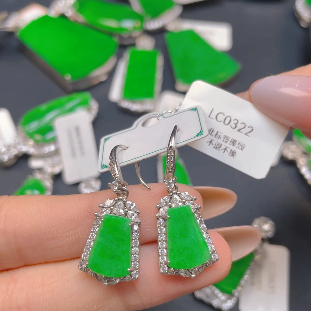 【闪购商品】颈饰银S925镶嵌翡翠翡翠