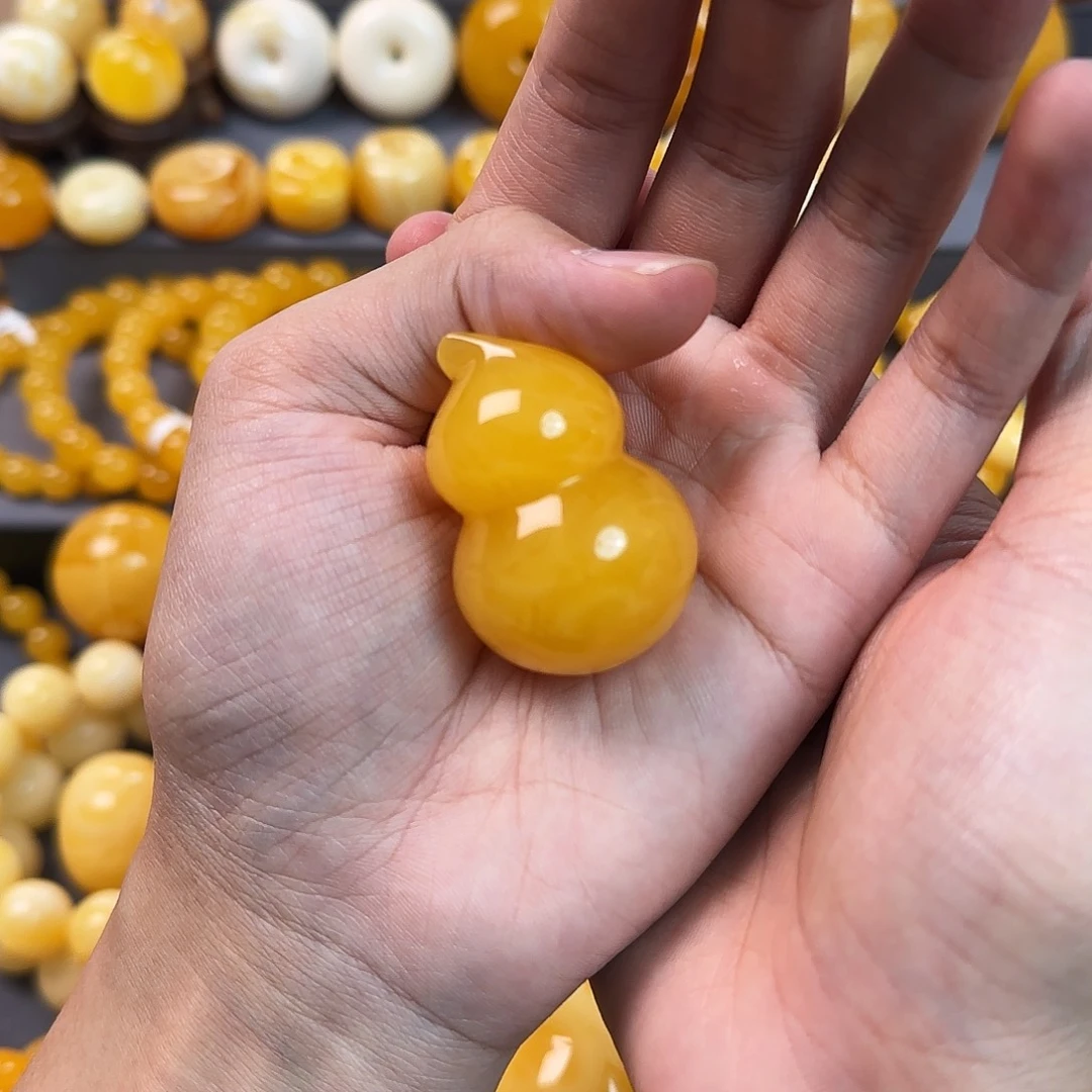 未镶嵌琥珀珠宝奇石