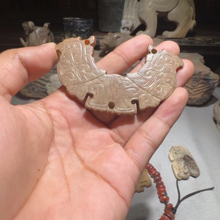 和田玉（糖玉）未镶嵌颈饰洗**心