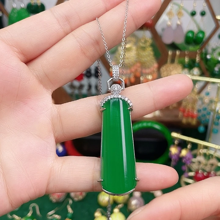 玛瑙/玉髓颈饰合金