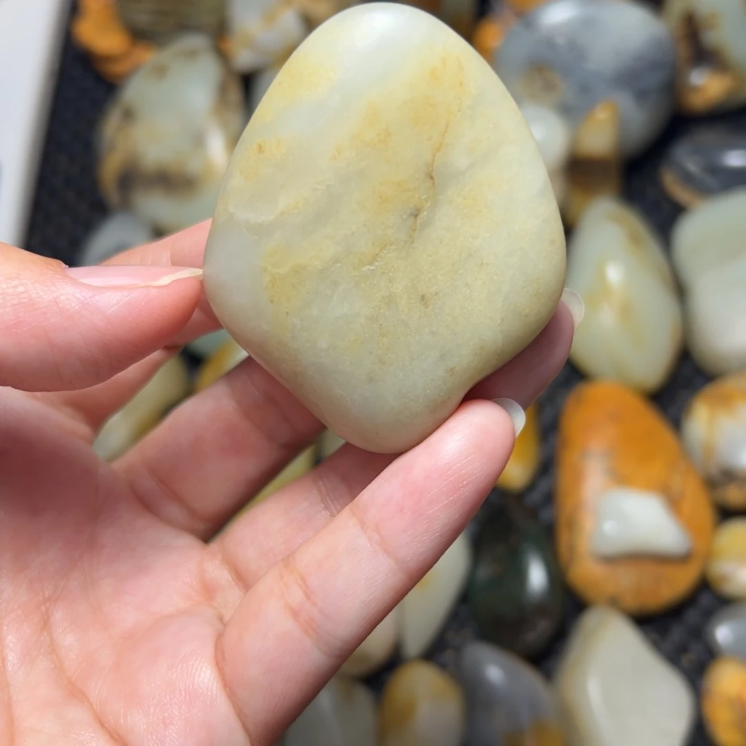 和田玉未镶嵌把件A12