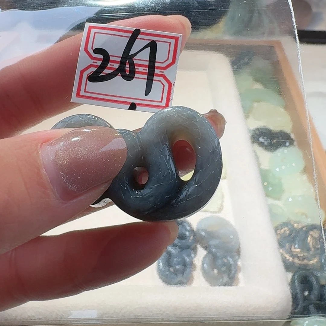 蛇纹石玉颈饰合金精美礼品