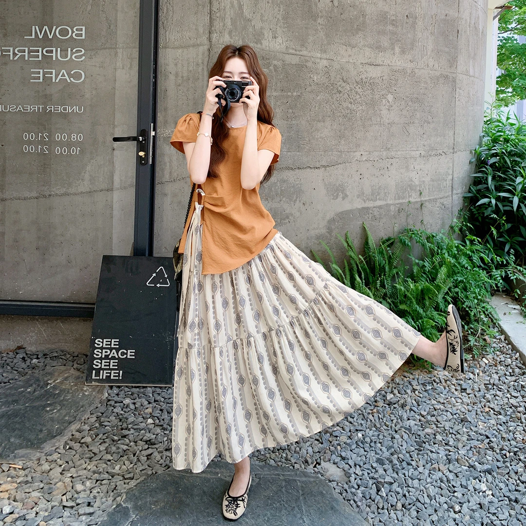 韩系不规则T恤套装裙女2025夏季新款独特超洋气碎花半身裙两件套
