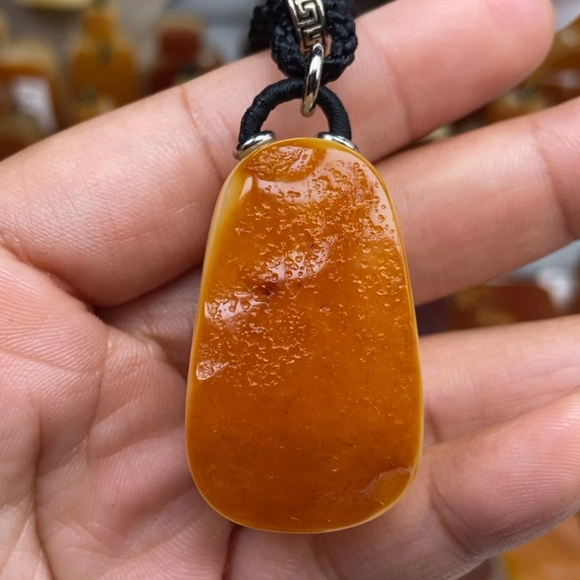 【闪购商品】琥珀颈饰未镶嵌