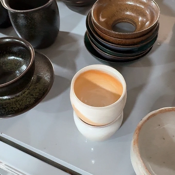 原***你瑕疵杯一个，瓷。品茗