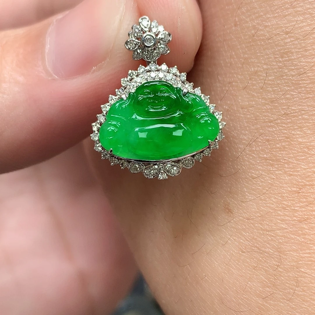 翡翠18K金镶嵌颈饰