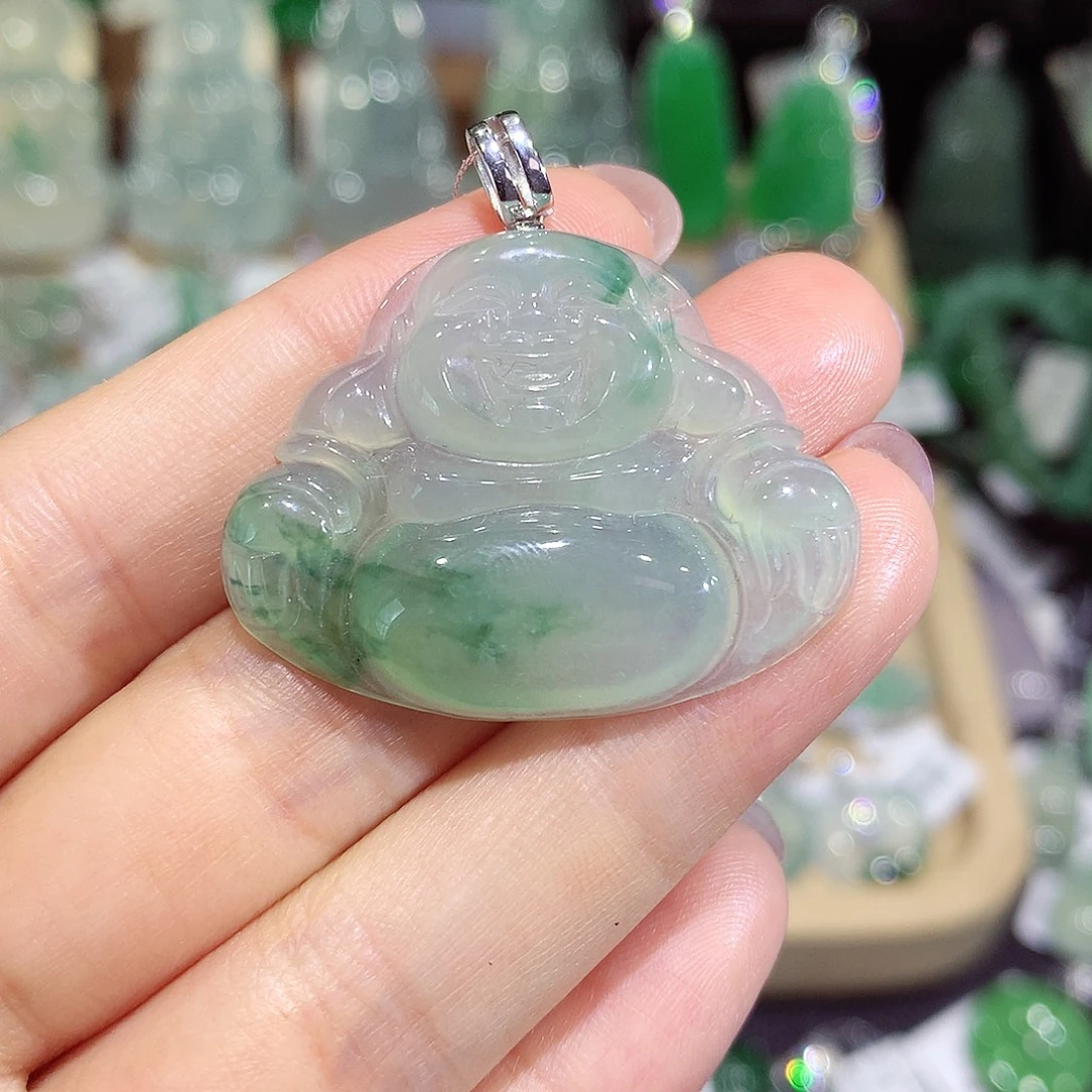 颈饰18K金镶嵌翡翠佛