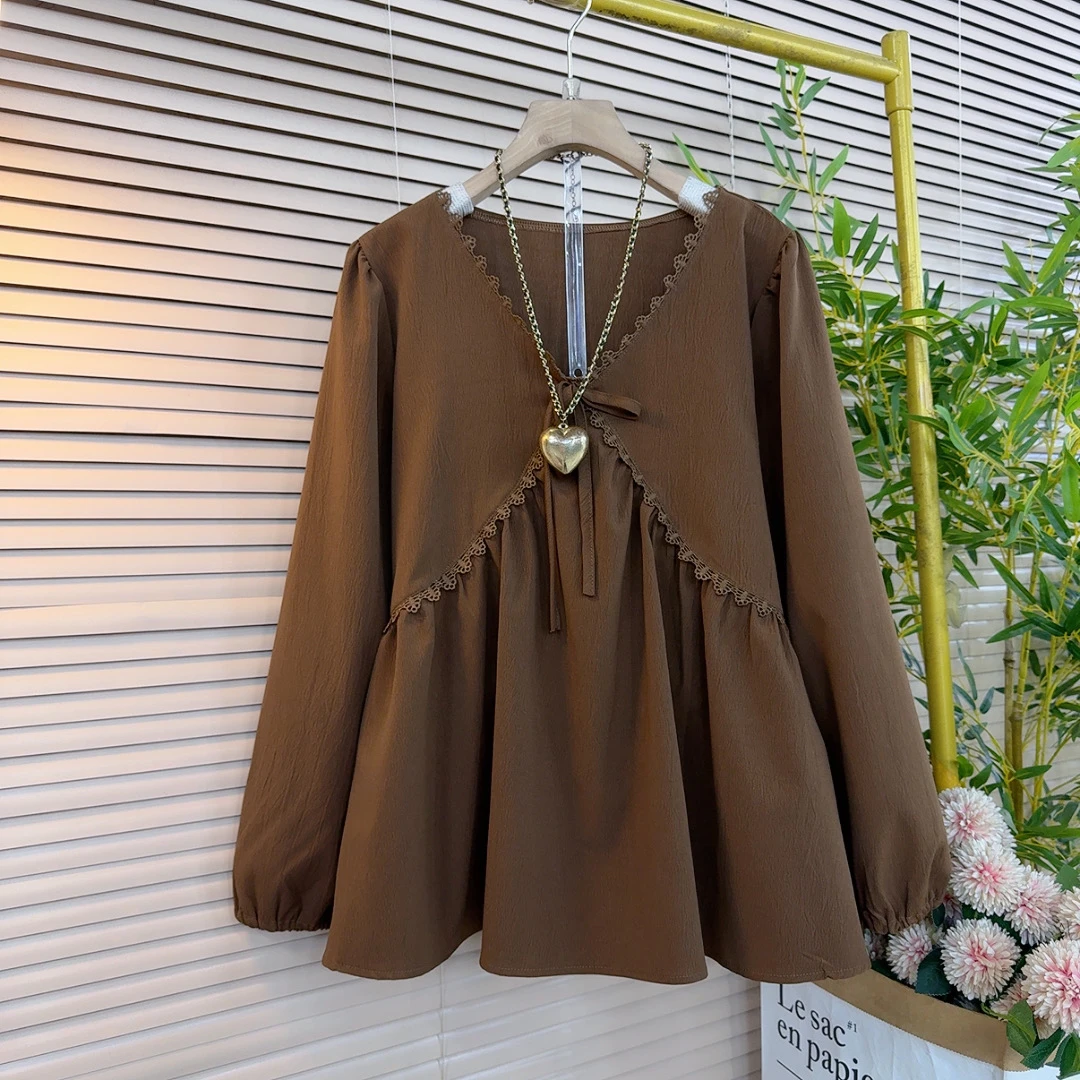 2102胖妹妹春季新款时尚洋气V领掐褶宽松遮肉显瘦设计感百搭衫