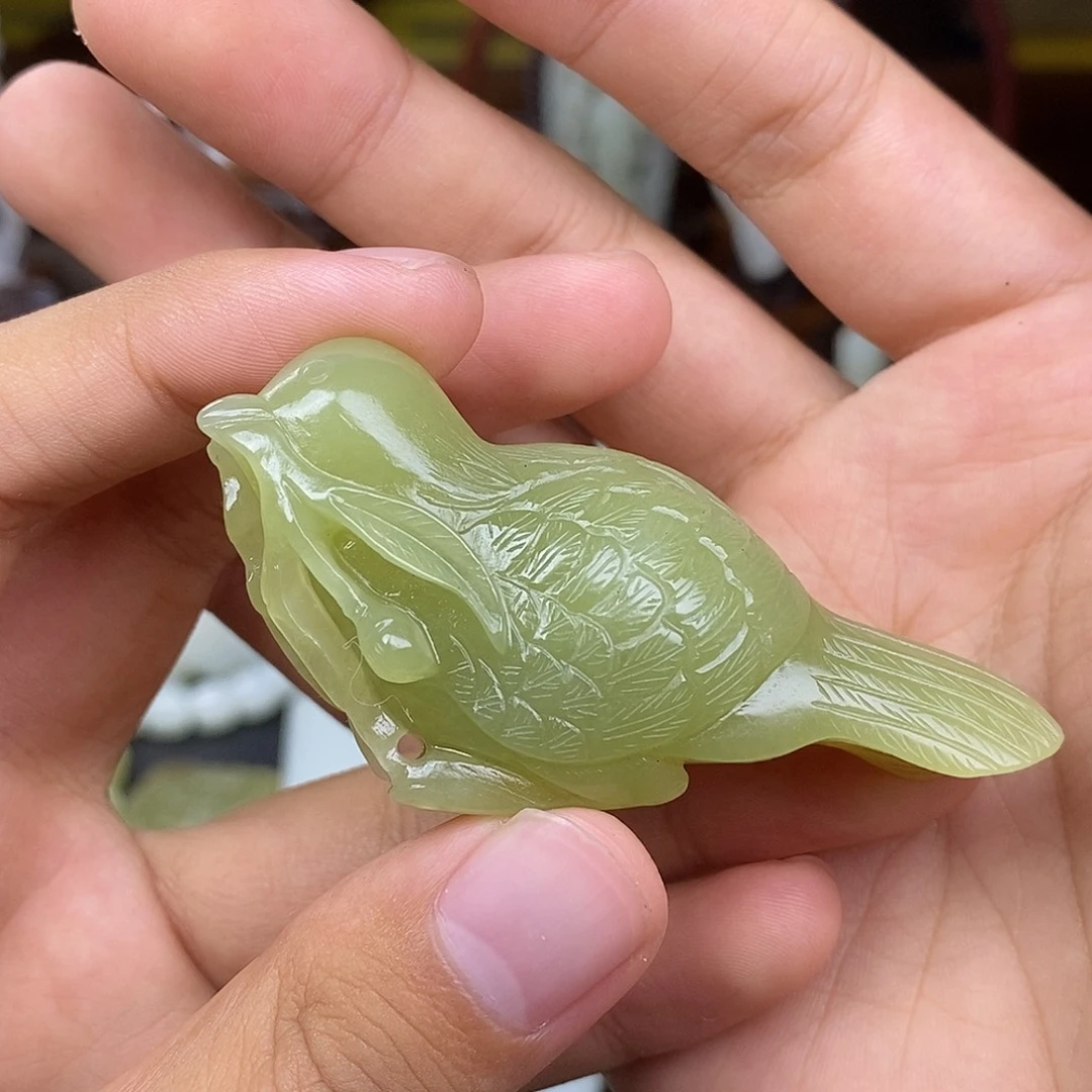 石***头未镶嵌和田玉把件