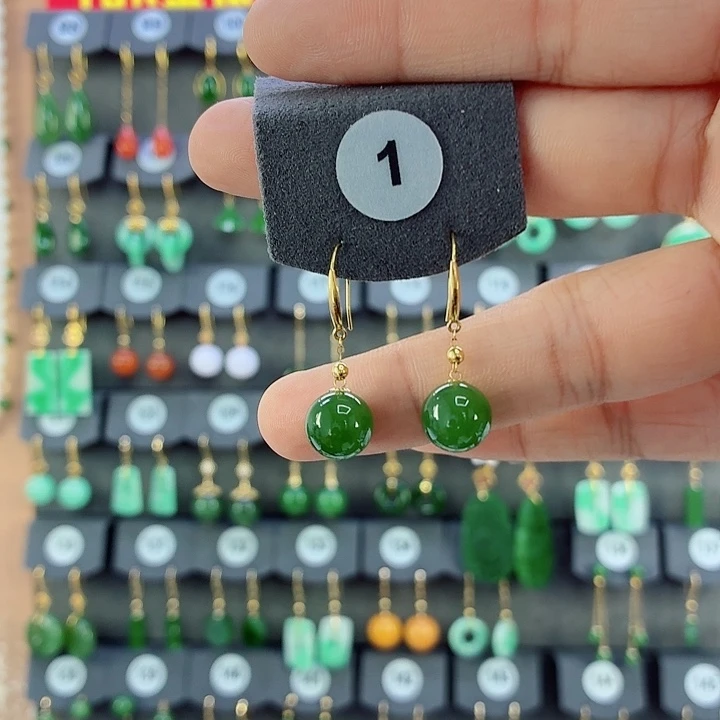 和田玉18K金镶嵌耳饰