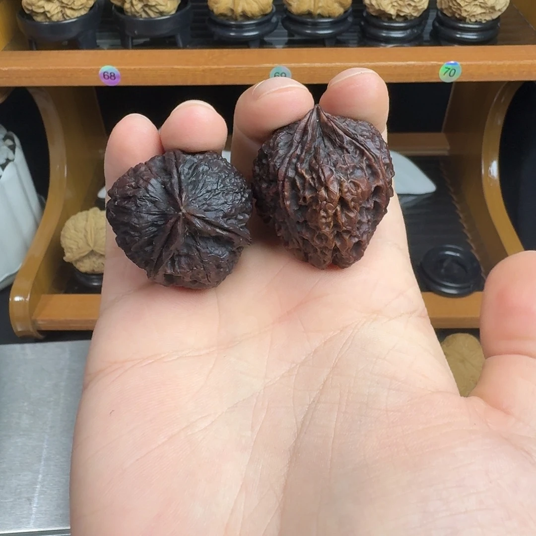 把件文玩核桃17号三棱磐石36尺