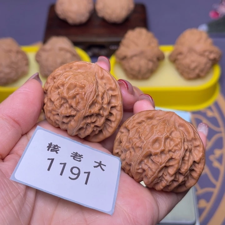 文玩核桃把件宫灯42.1191