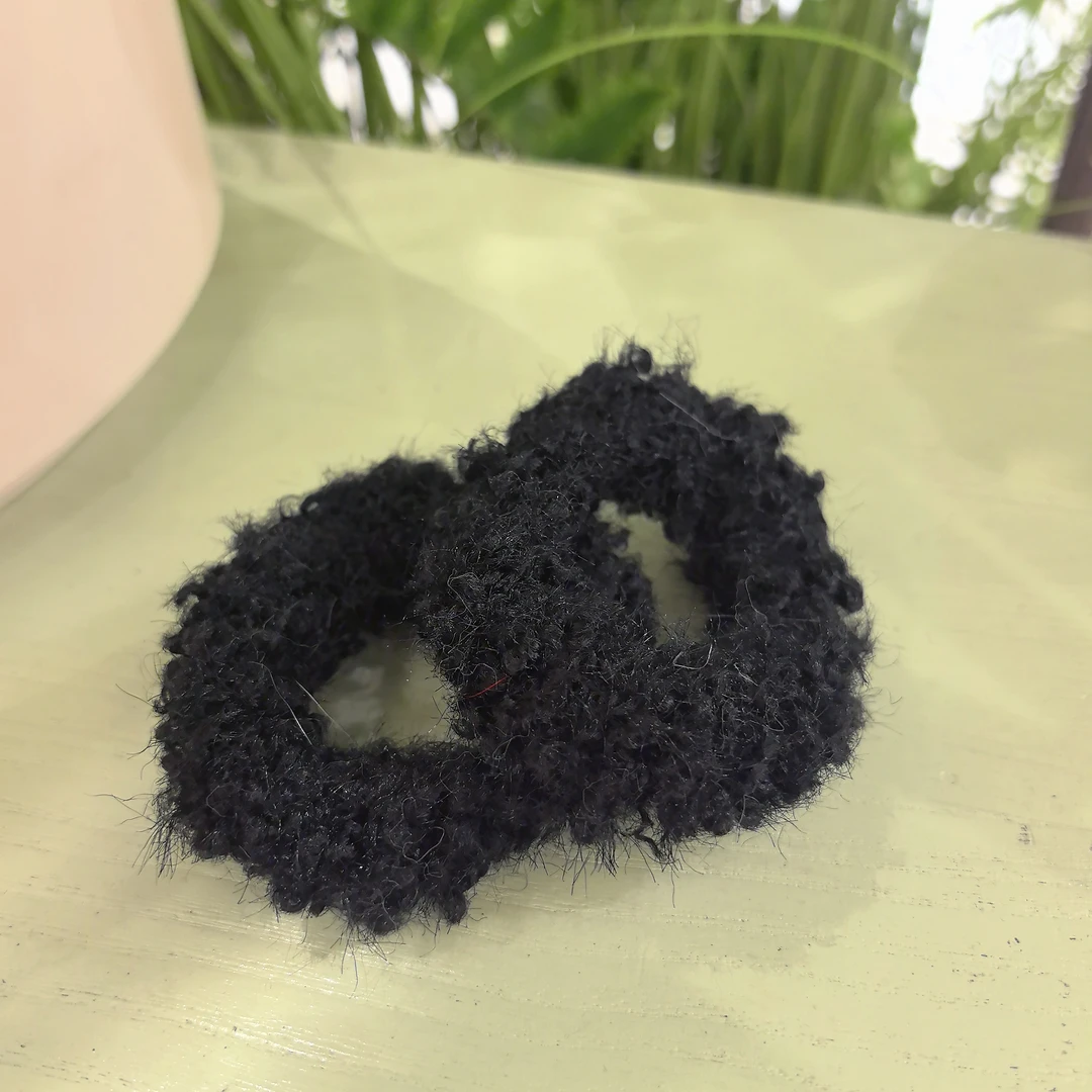 韩系新款精致黑色毛毛时尚百搭发圈WM-851（对）