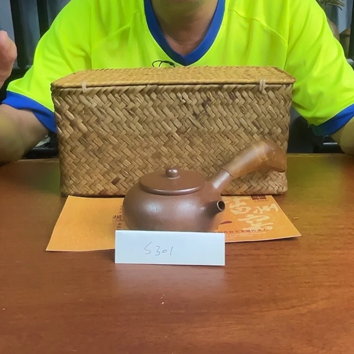 亚***东雷州窑木把手壶S301-180cc
