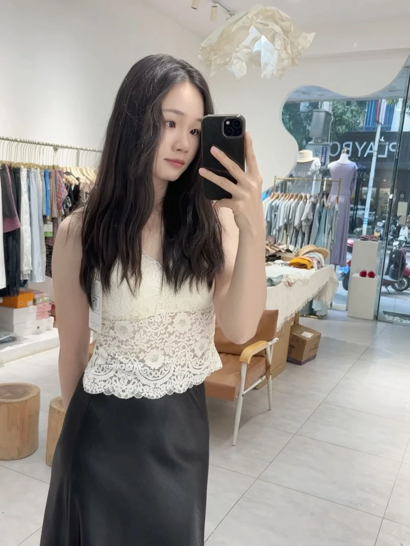 夏季新款修身镂空设计性感美背蕾丝聚拢女吊带背心内搭