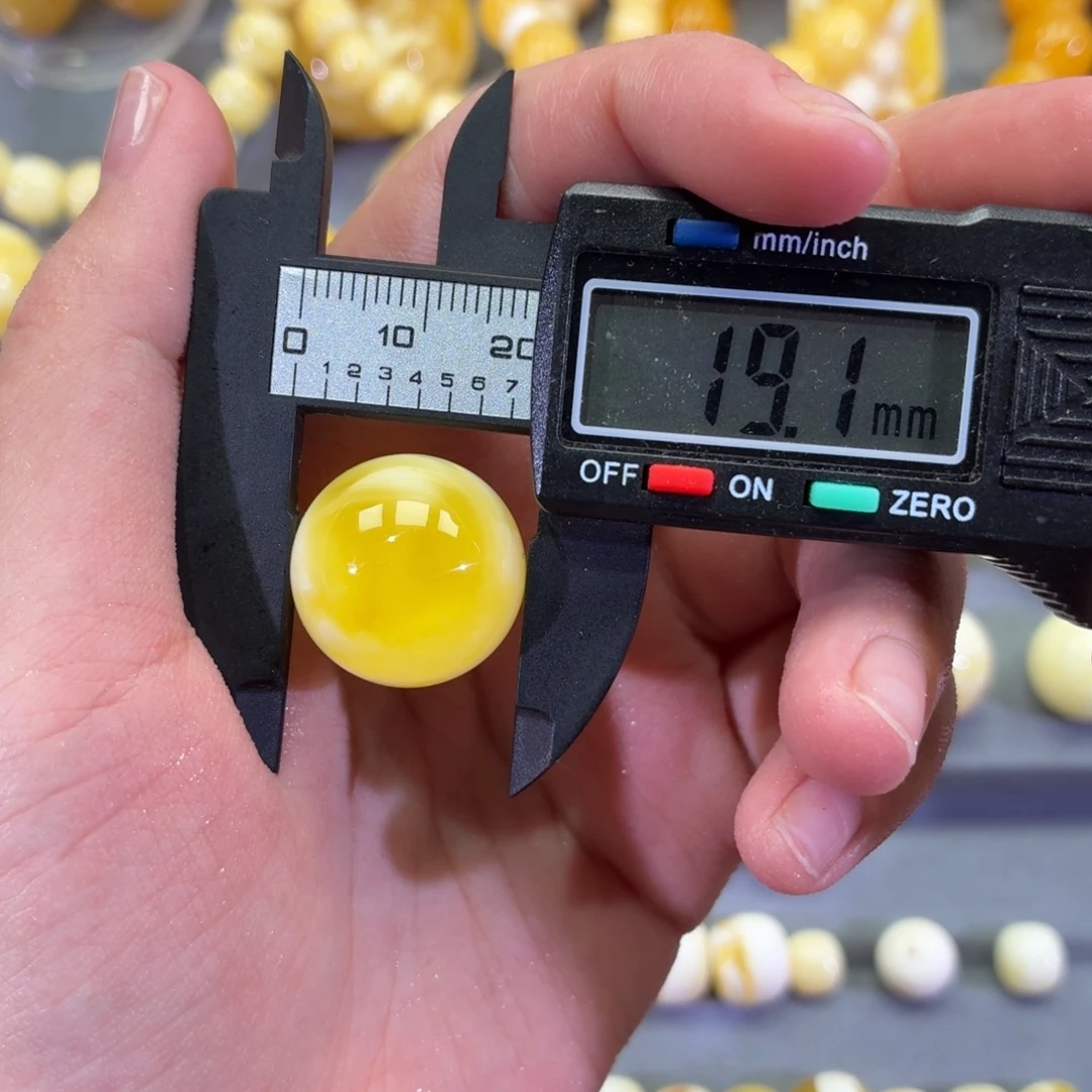 琥珀未镶嵌裸石圆珠