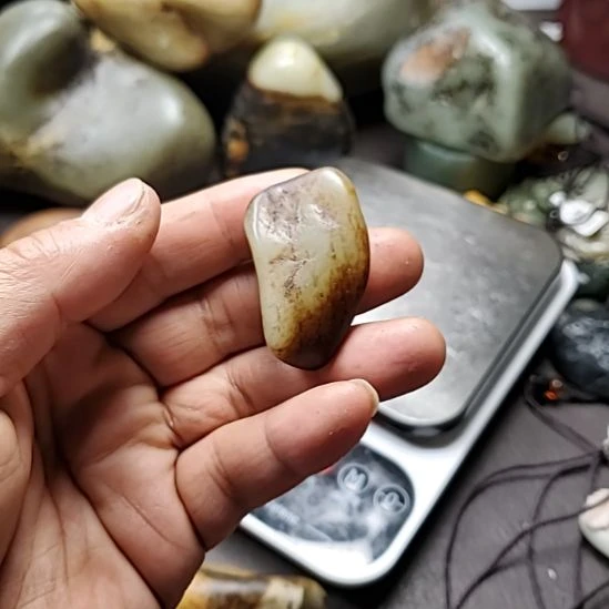 和田玉（糖玉）未镶嵌挂件