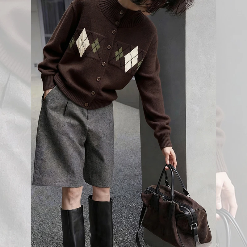 独特漂亮棕色菱格小衫休闲外穿毛衣女装秋冬洋气高贵针织开衫上衣