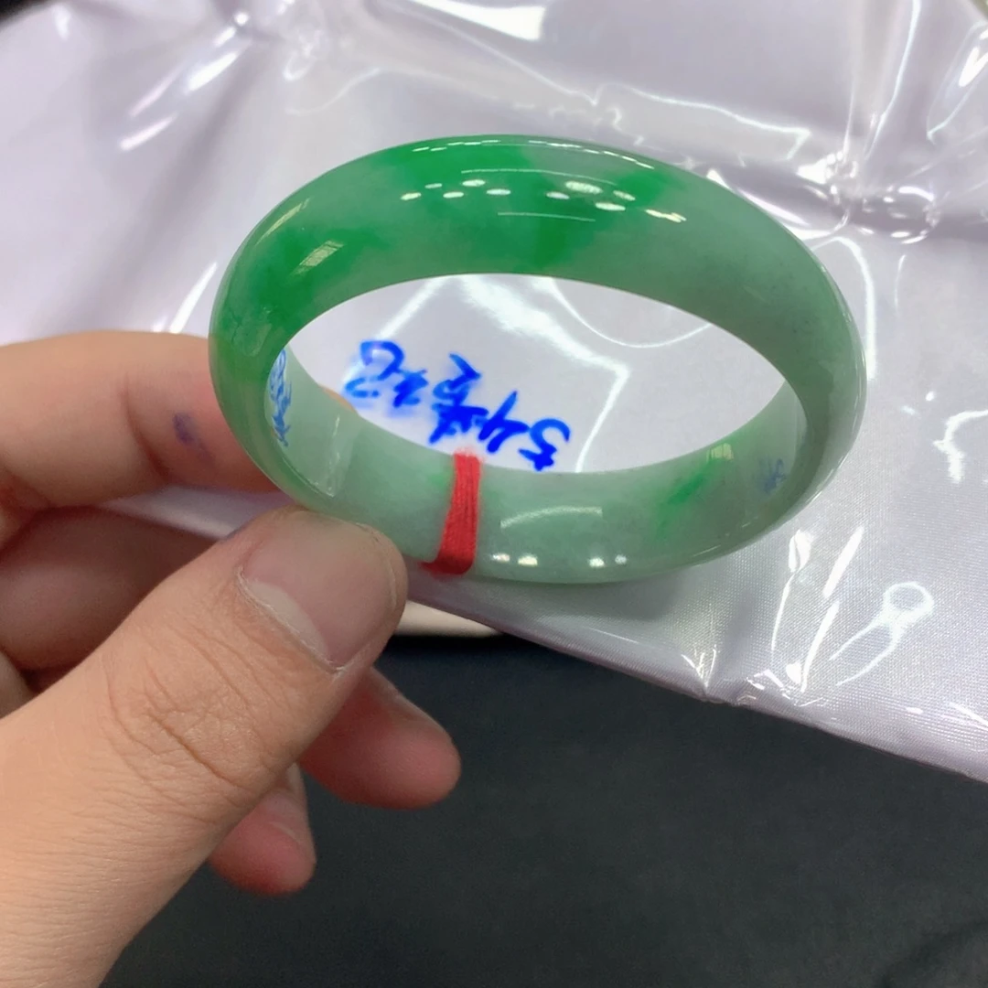 未镶嵌手镯翡翠翡翠的