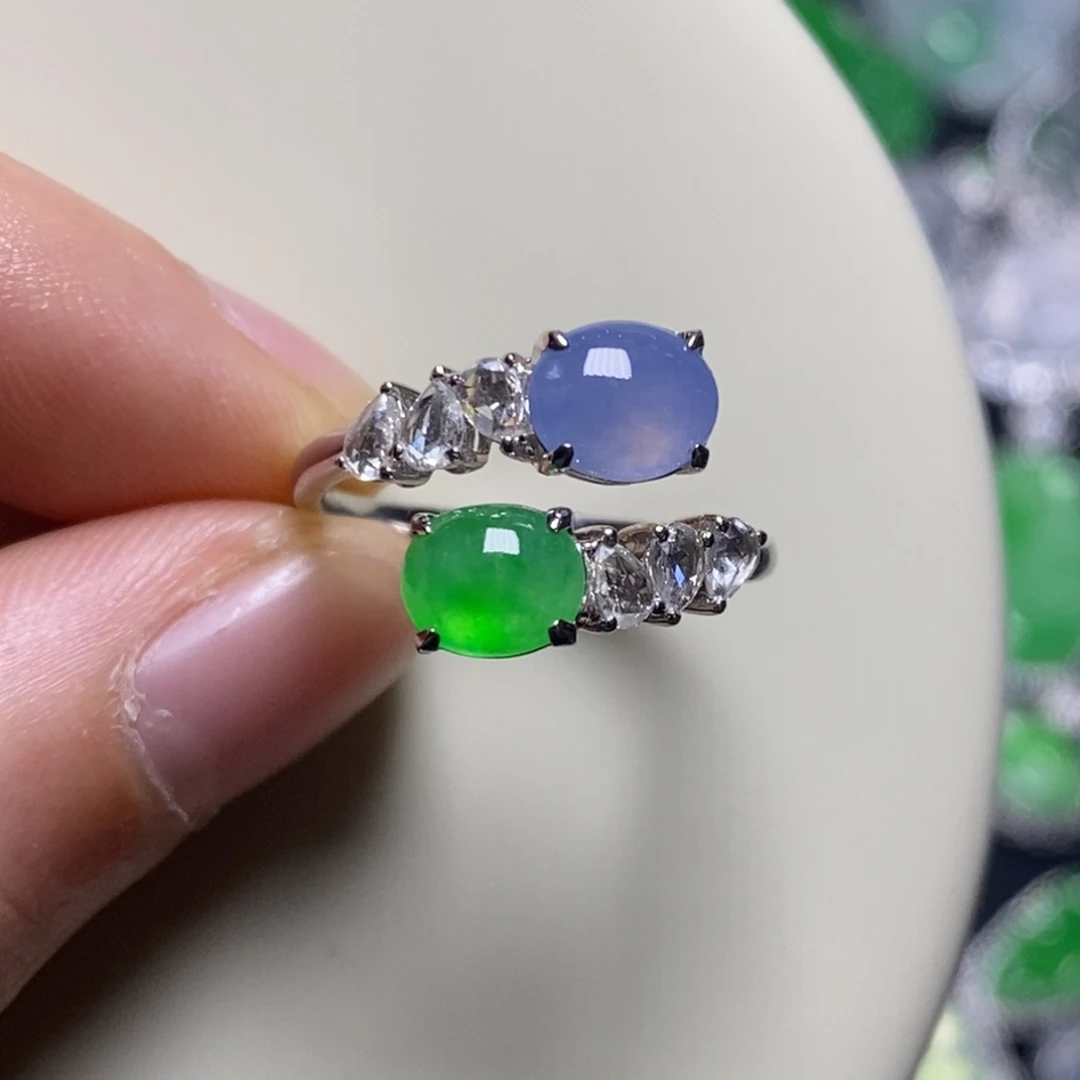 翡翠18K金镶嵌戒指蛋面