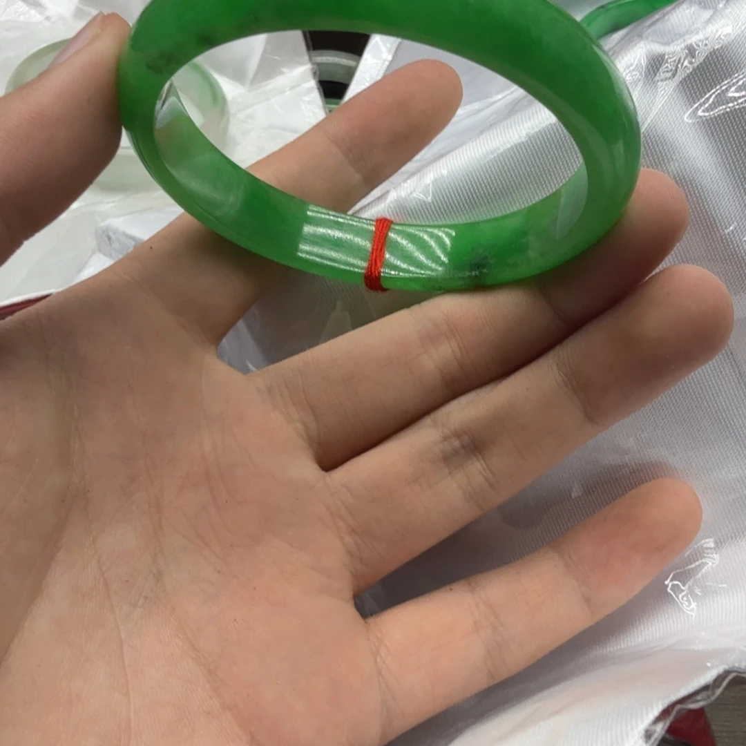 未镶嵌手镯翡翠d31。60圈口