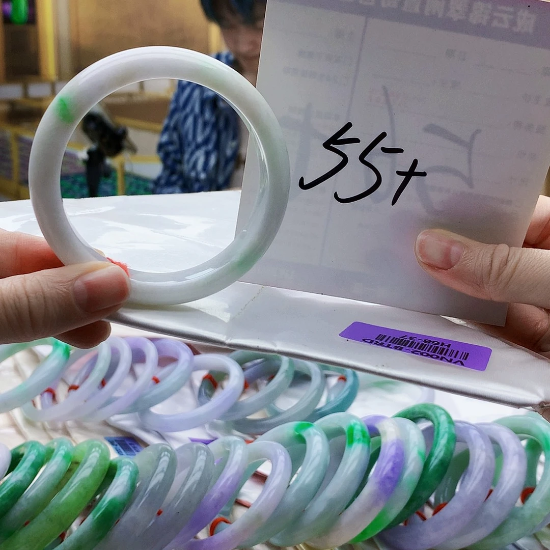 翡翠未镶嵌手镯bnn