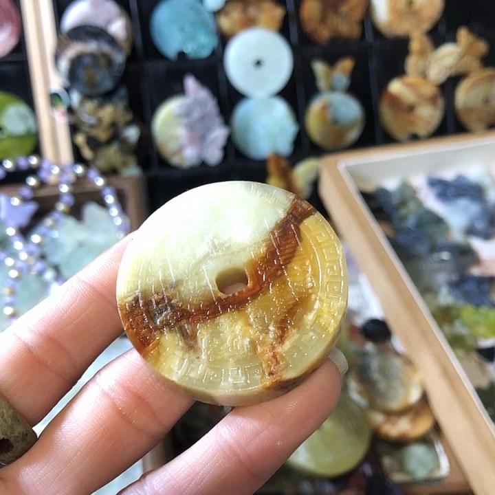 岫玉未镶嵌岫玉挂件