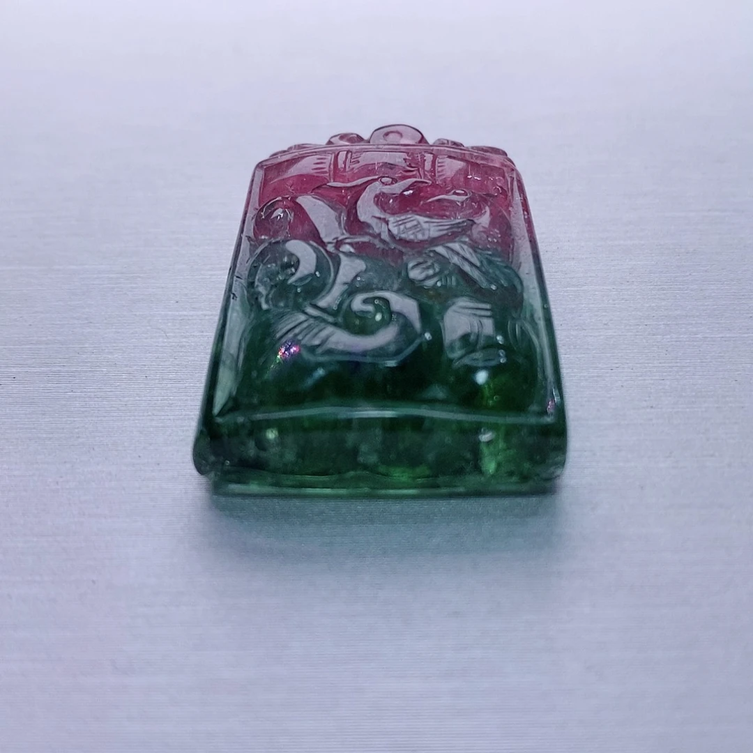 碧玺颈饰未镶嵌碧玺吊坠