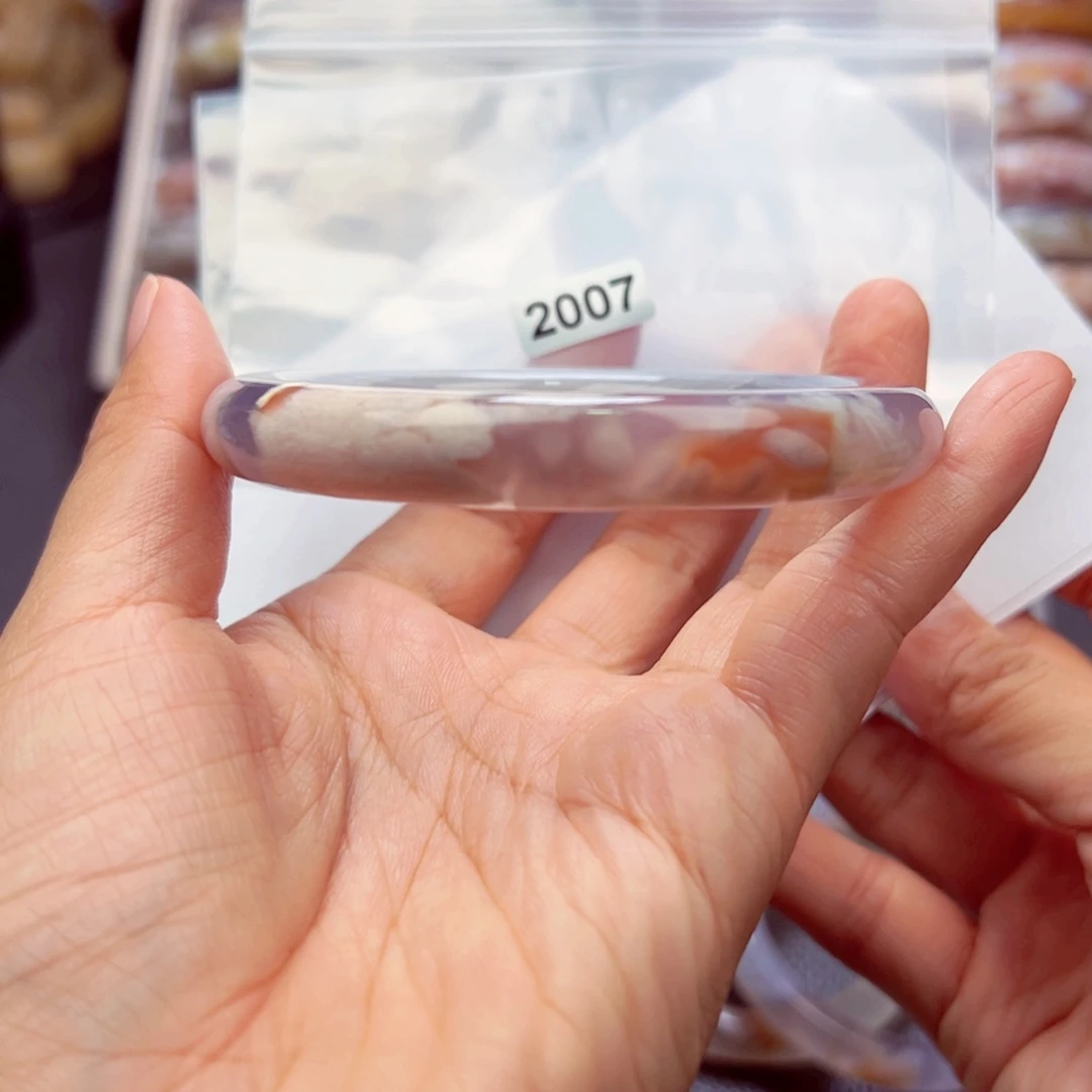 手镯玛瑙/玉髓未镶嵌溪*?