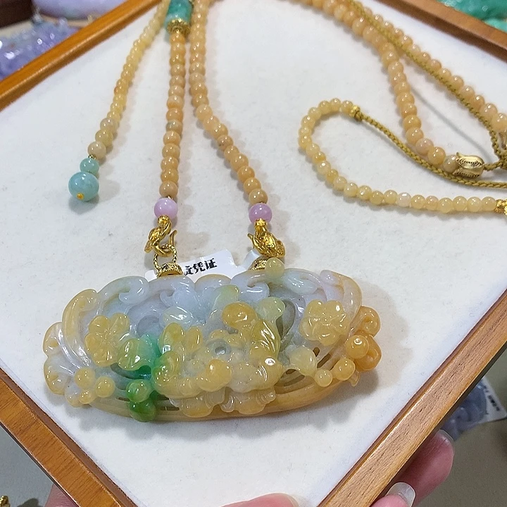 翡翠未镶嵌颈饰翡翠吊坠