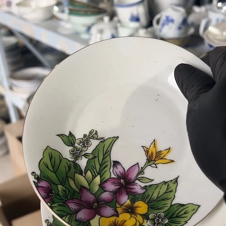 其它陶瓷两个陶瓷