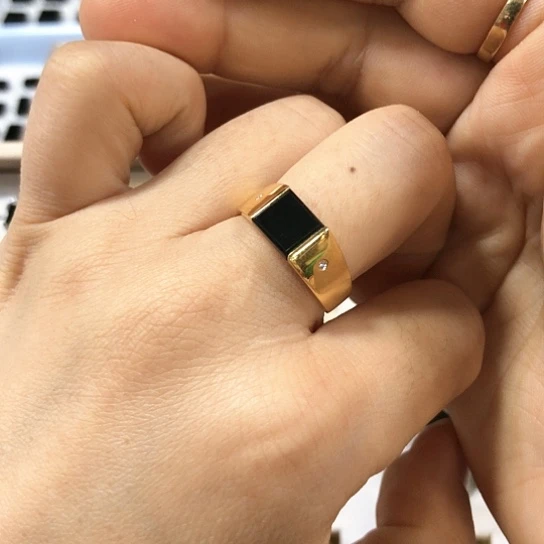 翡翠戒指18K金镶嵌缅甸天然A货翡翠