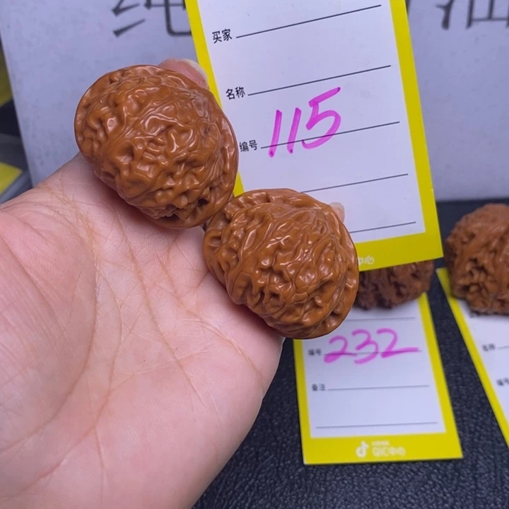 文玩核桃把件115/38宫灯