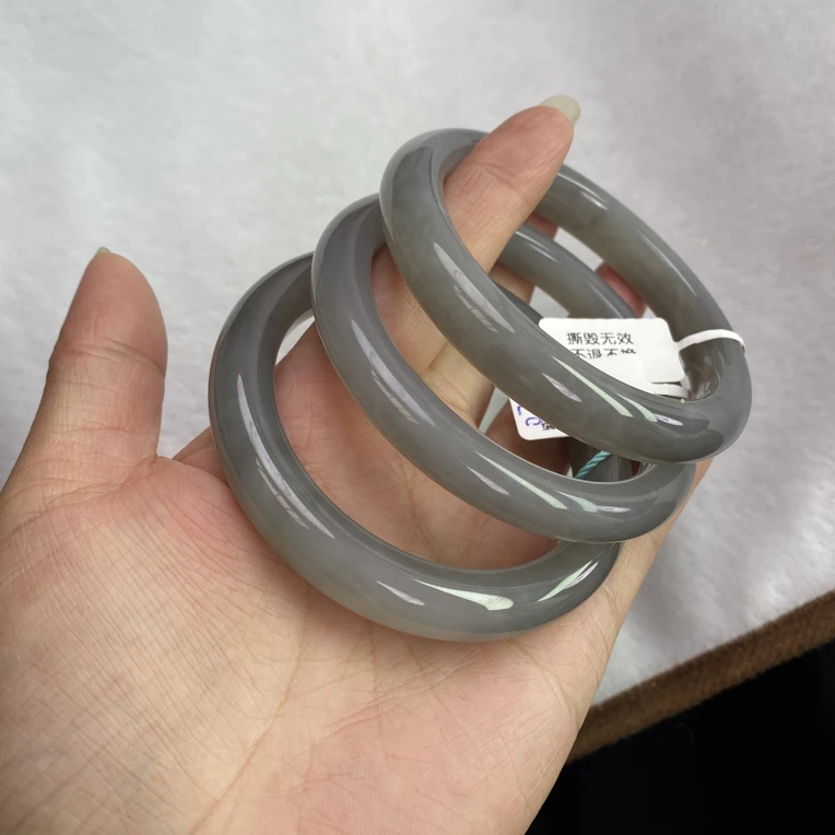 和田玉烟灰烟青色手镯56.57.58微瑕拍一发一多样性发货