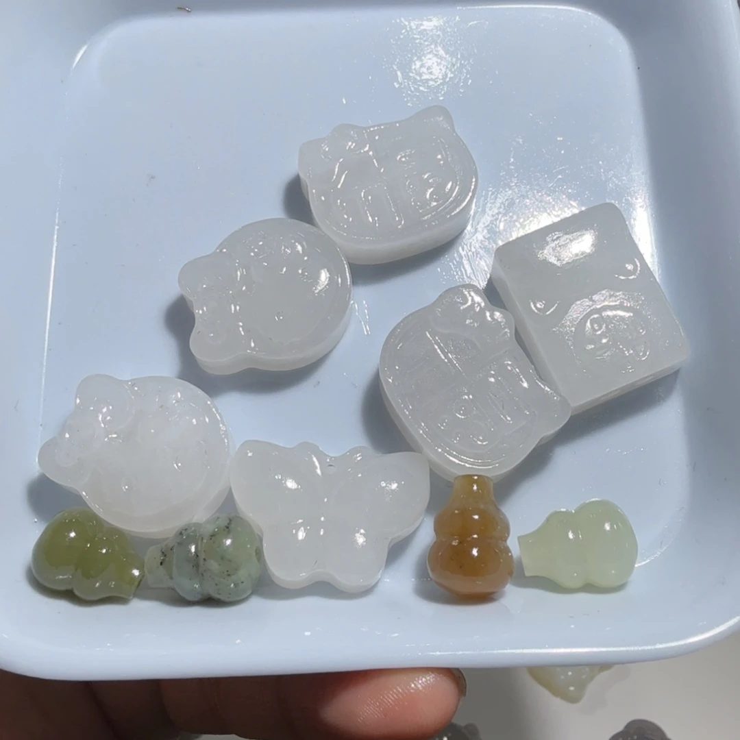 和田玉未镶嵌珠宝奇石