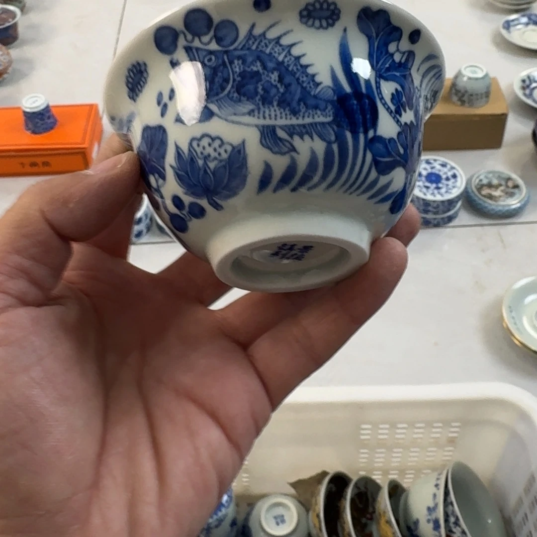 摆件陶青花鱼藻纹大压手