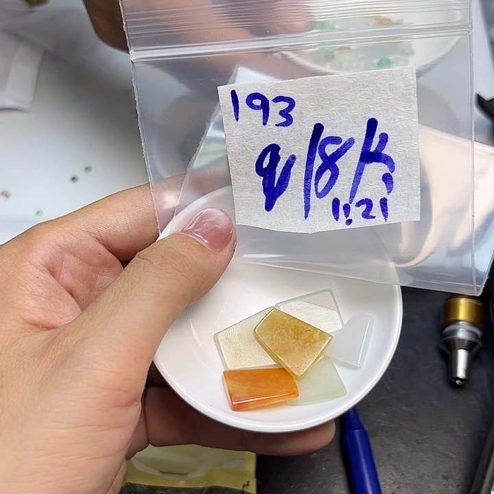 q***8定制翡翠未镶嵌不