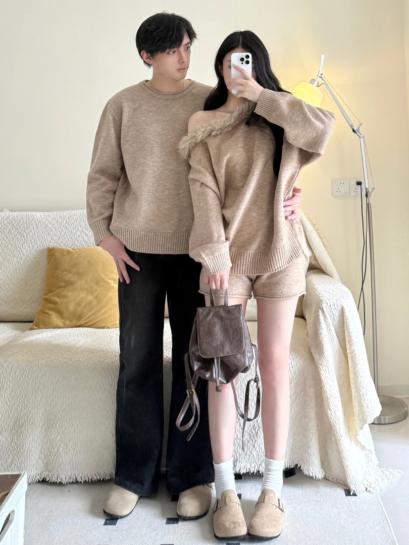 情侣装一衣一裙针织短裤套装女秋冬季毛领斜露肩慵懒风毛衣两件套